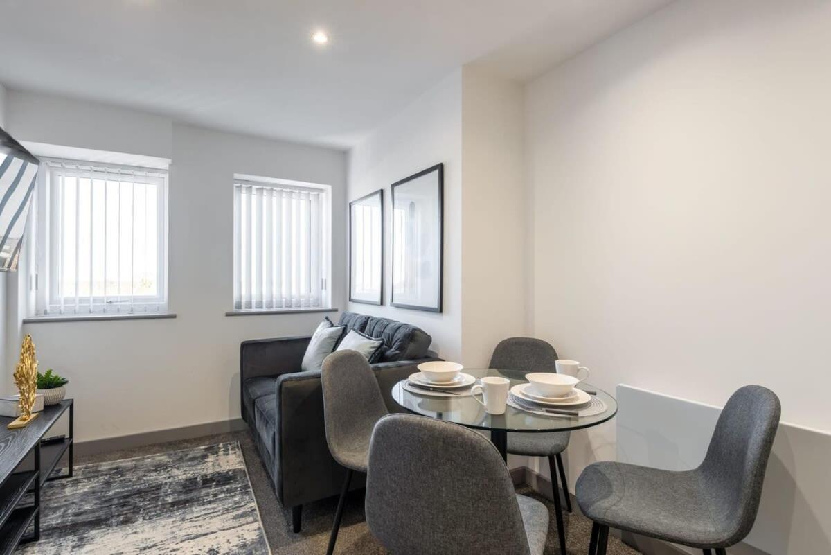 Contemporary 1 Bedroom Apartment In Central Hull キングストン・アポン・ハル エクステリア 写真