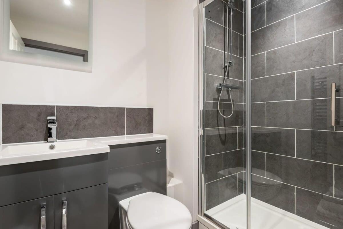 Contemporary 1 Bedroom Apartment In Central Hull キングストン・アポン・ハル エクステリア 写真