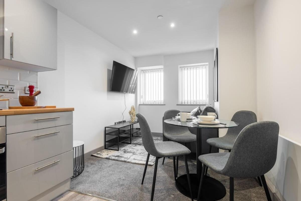 Contemporary 1 Bedroom Apartment In Central Hull キングストン・アポン・ハル エクステリア 写真